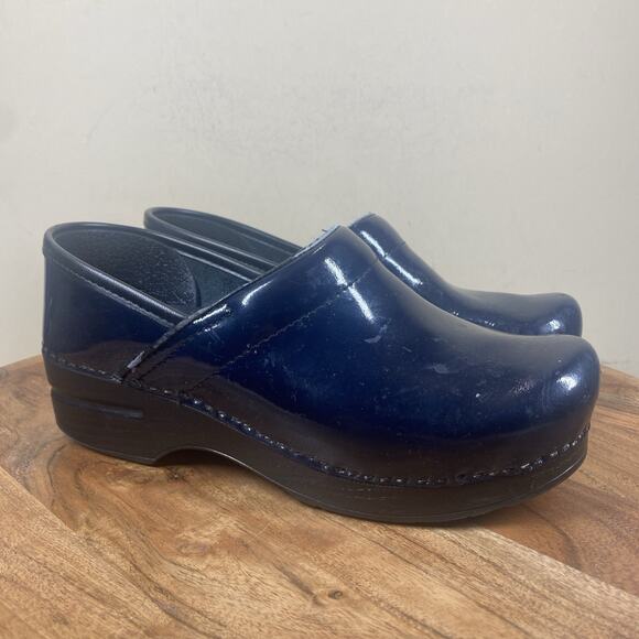 Dansko Professional Clogs Womens Navy Blue Size 37 Size 7 Patent Leather Shoes - Picture 1 of 9